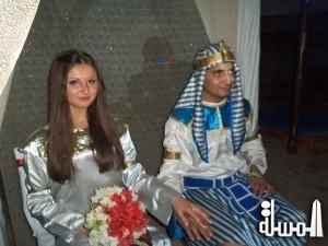 زفاف سائحة روسية على طريقة” انطونيو وكليوباترا” بشرم الشيخ بحضور 1500 سائح