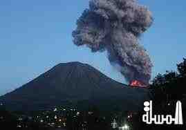 بركان أندونيسيا يتسبب فى اغلاق مطارين محليين