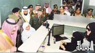 مطار الملك عبدالعزيز يخصص (كاونترات جوازات) للنساء