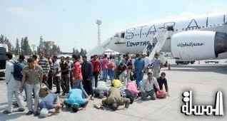 وزير الطيران: الجسر الجوي نقل 14315 مصريا من المطارات التونسية