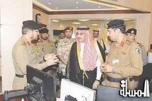 وزير الداخلية السعودي يطلع على القطاعات الأمنية العاملة في الحج