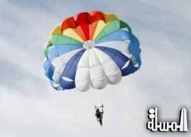 دبى تطلق حملة ترويجية وإعلامية ضخمة للبطولة الدولية الخامسة للقفز بالمظلات