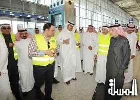 مدير عام الخطوط السعودية يتفقد مطار الأمير محمد بن عبدالعزيز الجديد بالمدينة المنورة