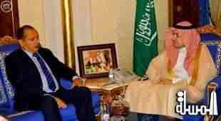 وزير الثقافة والإعلام يبحث مع السفير البريطاني التعاون مع السعودية
