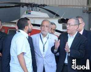 وزير الطيران يتفقد مطار القاهرة لمتابعة الاستعدادات لافتتاح قناة السويس