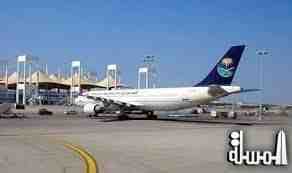 عطل فنى يعيد طائرة الخطوط السعودية إلى مطار القاهرة
