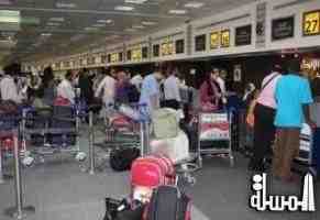 للمرة الثانية .. مطار أبوظبى يسجل مليونى مسافر خلال شهر واحد