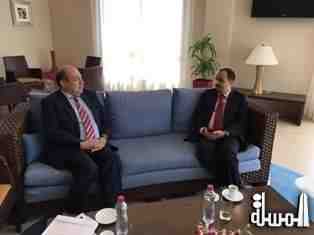 وزير سياحة اليمن يبحث مع سفير مصر تأهيل وتطوير الكوادر اليمينة فى القطاع