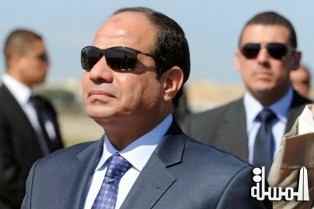 الرئيس المصرى يتفقد اجراءات تأمين مطار شرم الشيخ والسياح