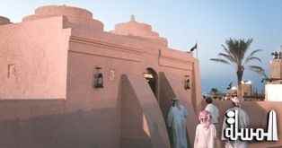 مسجد البدية الأثري بمهرجان الشيخ زايد يجذب الجمهور
