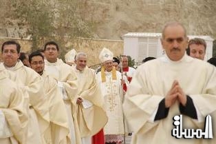 وزير سياحة الاردن يشارك فى يوم الحج المسيحى بالمغطس