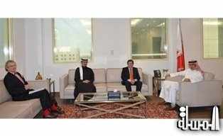 وزير سياحة البحرين يبحث مع السفير الفرنسي العلاقات المشتركة