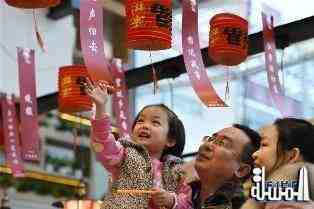 الصينيون يطلقون احتفالات عيد الفوانيس اليوم