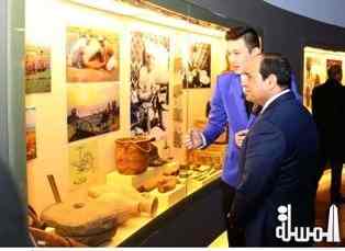 الرئيس المصرى يزور المتحف الوطني بكازاخستان