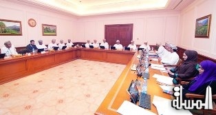 مناقشة واقع السياحة والتشريعات المنظمة لها بسلطنة عمان