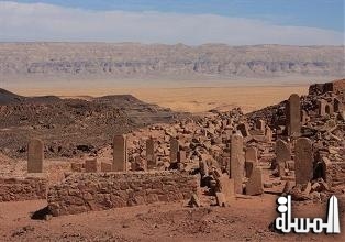 مدير آثار سرابيط الخادم يطالب ببدء مشروع إنقاذ معبد حتحور فى سيناء