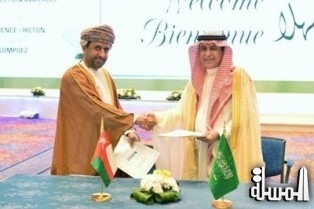 عُمان والسعودية توقعان اتفاقية لتنظيم حقوق النقل الجوي بين البلدين
