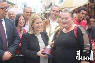 وزيرة سياحة تونس تطلع على مشروع ترميم سوق اللفة
