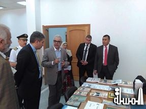 وزير الطيران المصرى يتفقد الأكاديمية المصرية لعلوم الطيران