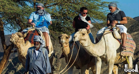 وزير السياحة المصرى يبحث مع السفير الفرنسى سبل التعاون السياحى بين مصر وفرنسا