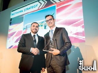 طيران الإمارات تفوز بجائزة «استراتيجية الشبكة»