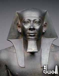 المتحف المصرى الكبير يستقبل تمثال الملك منكاورع تمهيدا لترميمه