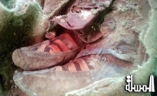 العثور على مومياء يقدر عمرها بـ 1500 عام لامرأة ترتدى حذاء رياضى