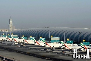 مطار دبي الدولي يبحث استعدادات موسم الحج