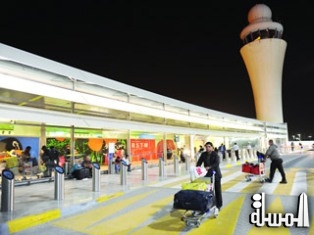 الشريفي يتفقد استعدادات مطار أبوظبى لسفر الحجاج واستقبال العائدين من الاجازات