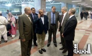 رئيس مصر للطيران للخطوط الجوية يتابع من مطار جدة سير رحلات عودة الحجاج