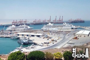 ميناء صلالة يستقبل سفينتان سياحيتان