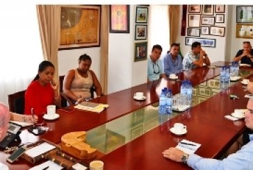 Hospitality and Tourism Association of Seychelles meet islands Minister responsible for Tourism as 2016 comes to a close