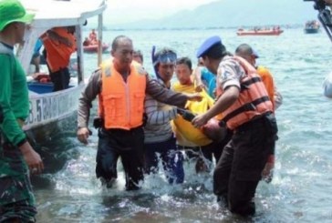 مصرع 5 أشخاص فى حريق على متن قارب سياحي بإندونيسيا