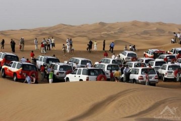 صحراء دبى وجهة زوار الامارة في الشتاء