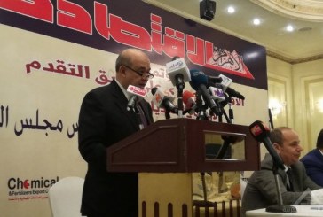 وزير السياحة يؤكد على أهمية التنسيق والعمل التكاملى بين الاقتصاد والسياحة بمصر