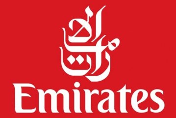 طيران الإمارات تسير 