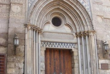 خبير آثار يرصد النسيج الوطنى فى باب كنيسة لجامع أثرى وواجهة جامع للمتحف القبطى