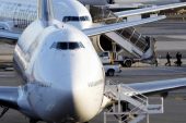 مؤسسة بحثية اقتصادية تتوقع استمرار انخفاض عدد ركاب الرحلات الجوية حتى أواخر عام 2023