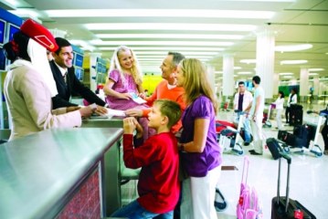 طيران الإمارات وشركة آبل الافضل لمزودى الخدمات