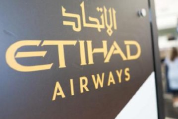 الاتحاد للطيران تحس المسافرين إبلاغ البعثات الأمريكية عن خطط سفرهم
