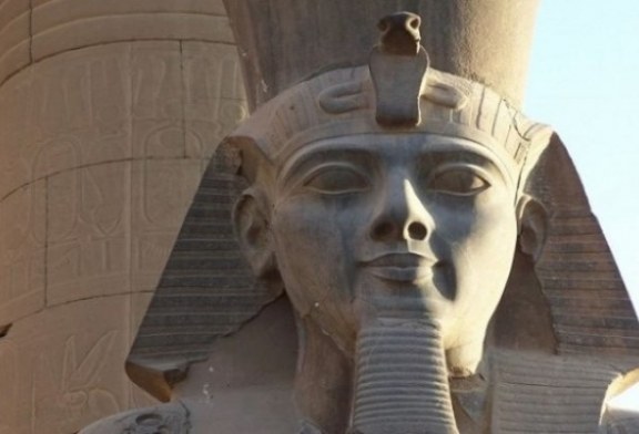 وزير السياحة المصرية يؤكد على ان التراث ذاكرة الامة ولا رقى دون التمسك به والحفاظ عليه