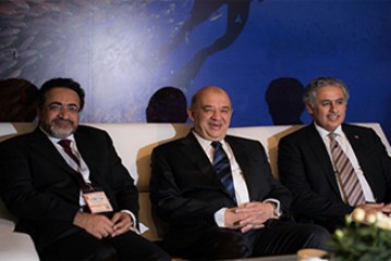 وزير سياحة البحرين يبحث مع وزيرى السياحة المصرى والعمانى سبل التعاون المشترك