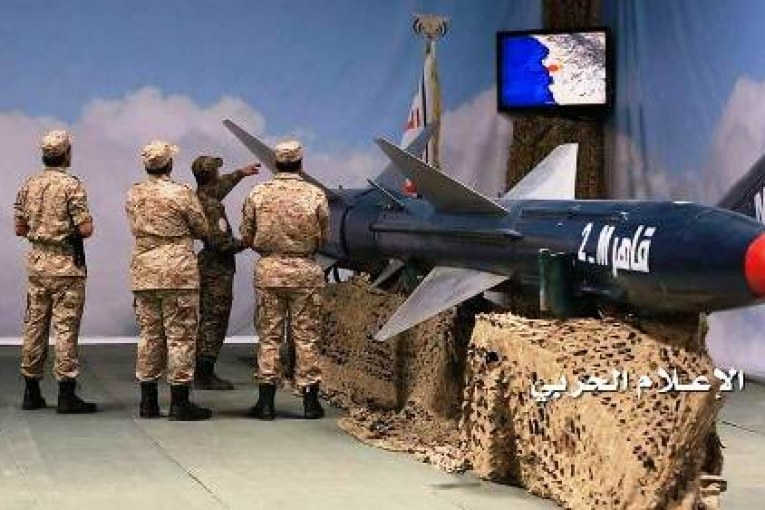 يوميات حرب اليمن ..الجيش اليمني يعلن عن انتاج صاروخ باليستي متوسط المدى قاهرm2