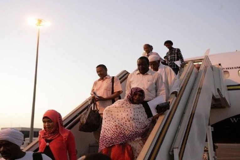 السودان يفرض تأشيرة على المصريين من سن 18 إلى 50 عاما