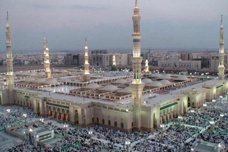 المسجد النبوي الشريف يستقبل اكثر من 1.5 مليون زائر