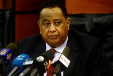 غندور يؤكد رفض السودان إبعاد مواطنيه من المطارات المصرية