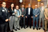 وزير الطيران يحتفل مع مصرللطيران بمرور 20 عاما علي إنشاء تحالف ستار العالمي