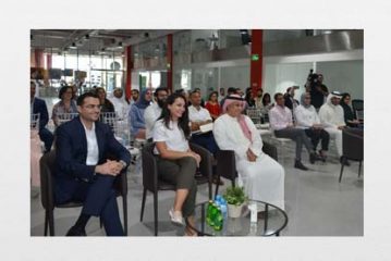 وزير سياحة البحرين يشارك فى مناقشات الطاولة المستديرة 