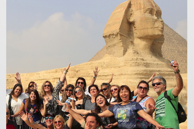 بالأرقام .. السياحة المصرية تتجاوز فى النصف الاول من العام الحالى  ما تحقق بالفترة المناظرة عام 2016 بزيادة قدرها 52.4 %