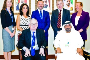الشيخ أحمد بن سعيد يمدد اتفاقية تنظيم معرض دبي للطيران